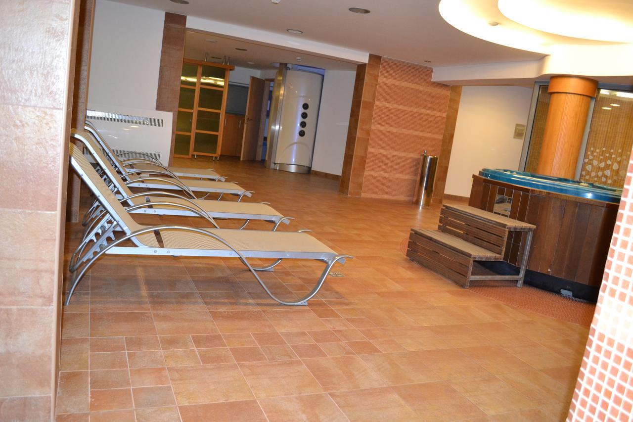 Debreceni Postas Udulo Hotell Exteriör bild