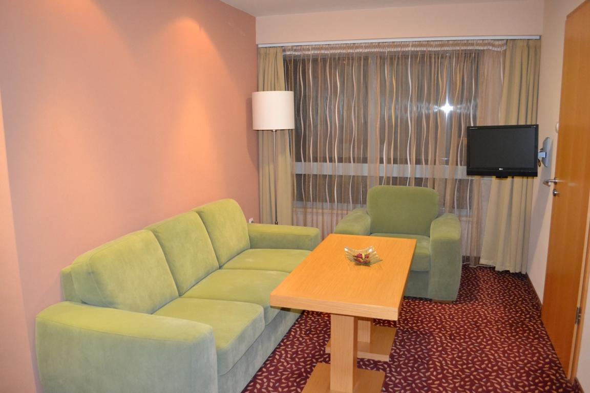 Debreceni Postas Udulo Hotell Exteriör bild