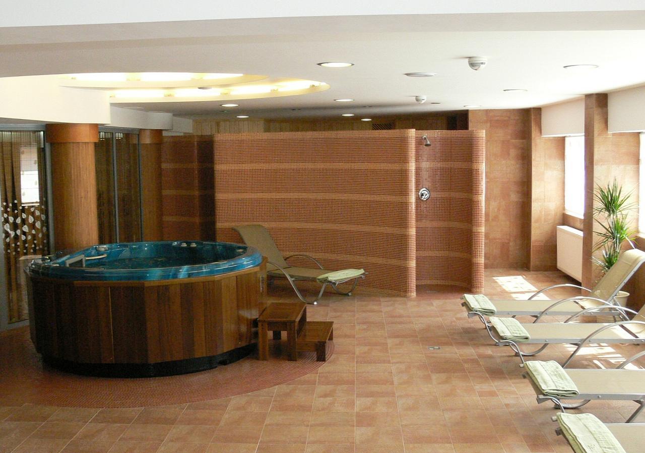 Debreceni Postas Udulo Hotell Exteriör bild